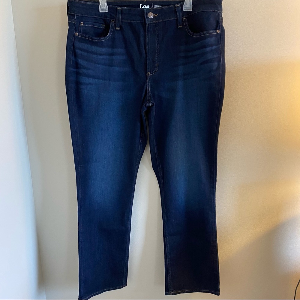 Lee Regular Fit Straight Leg Midrise Jean Sz 18M